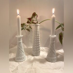 3/75$ Vintage set of 3 pcs white Milk glass flower vase & table top‎ chandeliers